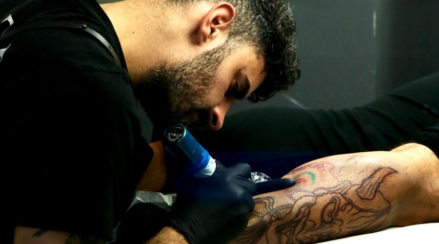 Danidtattooer, mettez le «D» dans la magie de l'encre noire